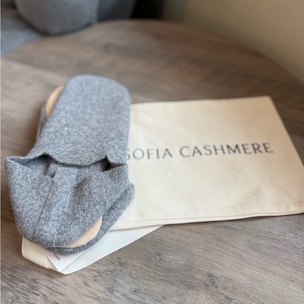 Brand new Sofia cashmere women’s slippers
